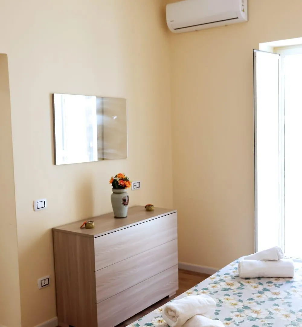 L'Oasi Del Re - Apartment Naples 0*,