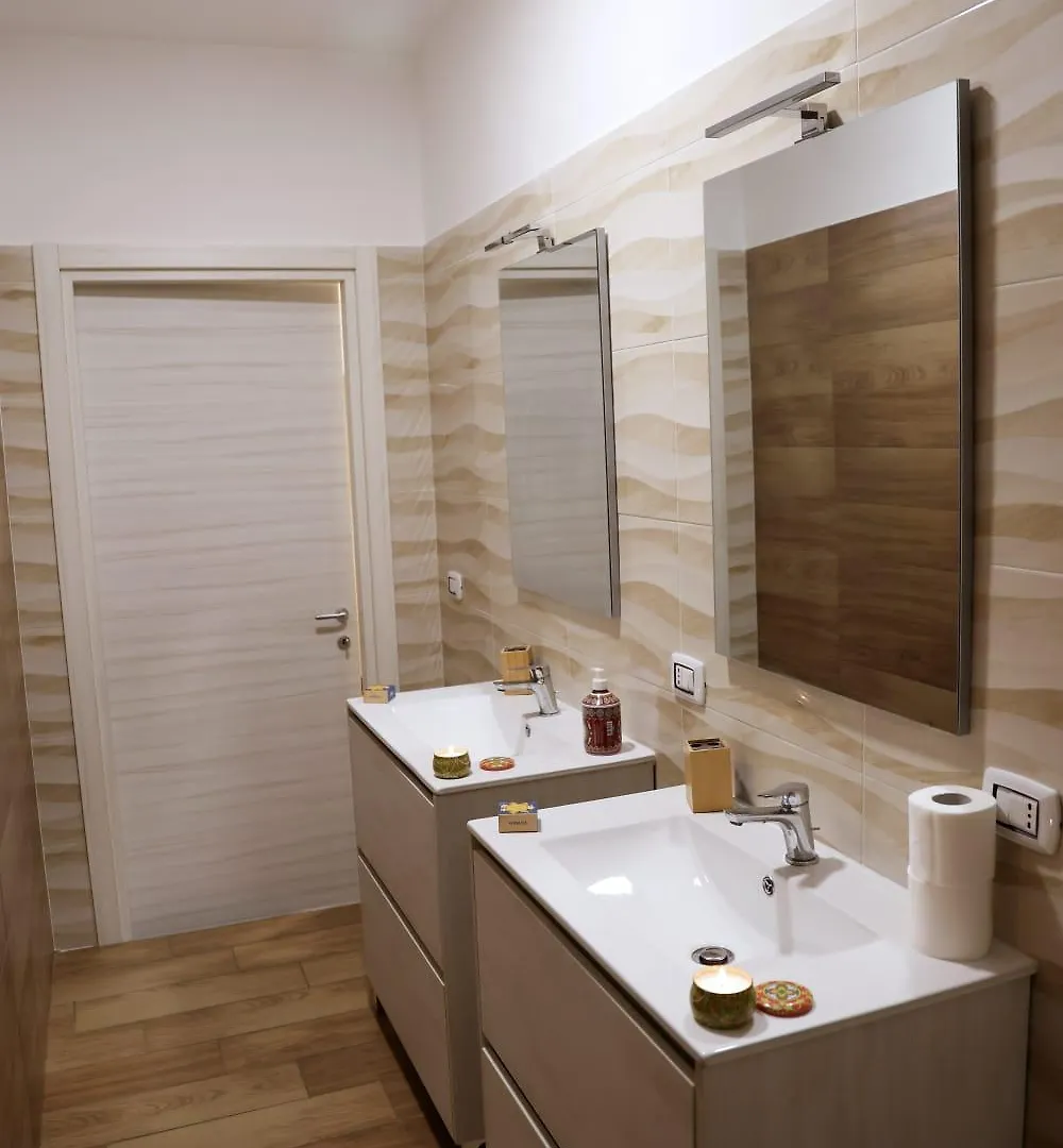 L'Oasi Del Re - Apartment Naples Italy